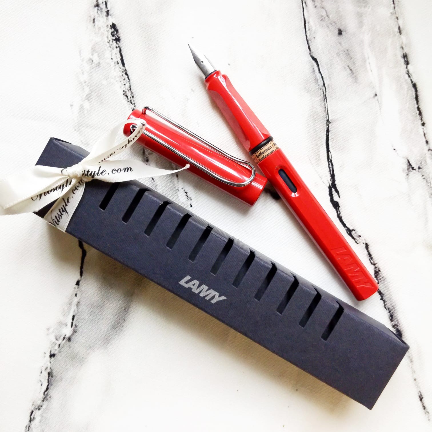 red lamy fountain pen